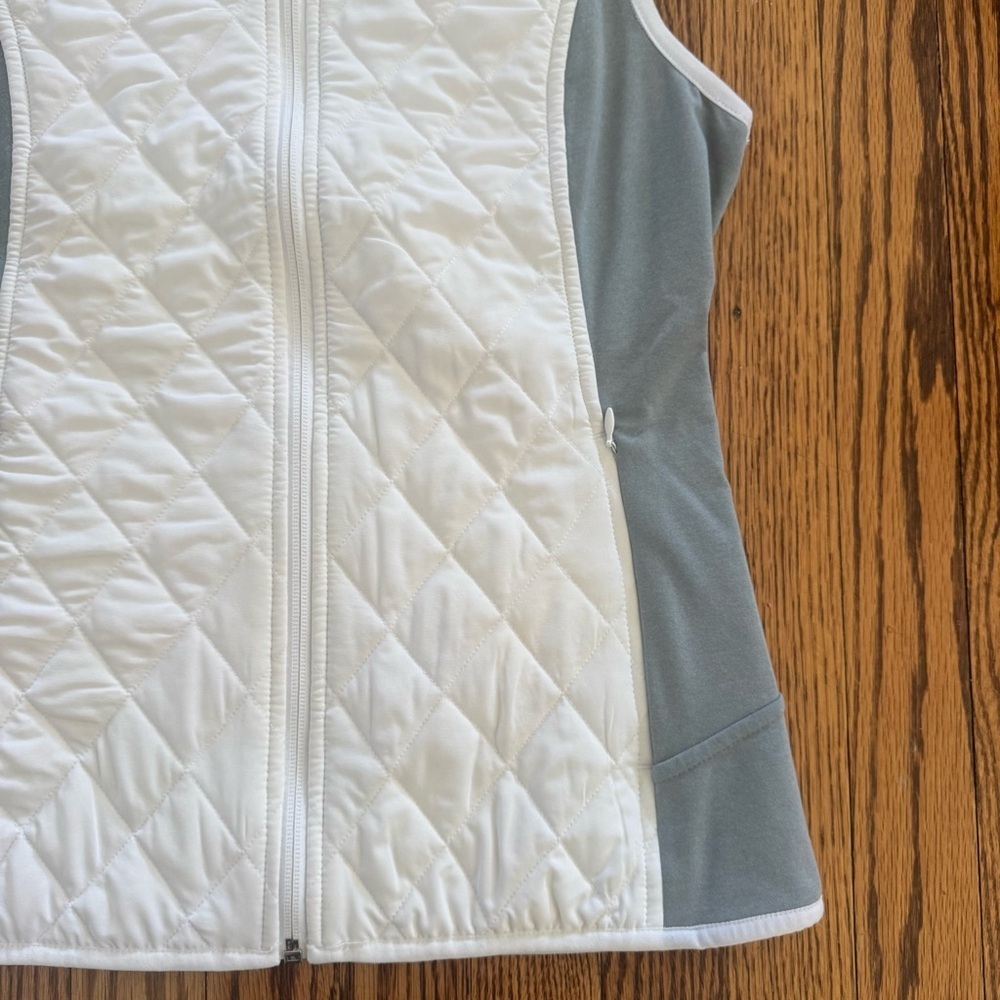 Athleta Women's Upside Quilted Vest White Gray Size Small Zip Pockets Puffer EUC - Picture 3 of 6
